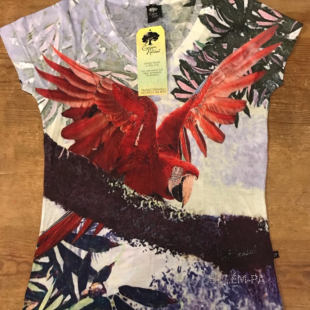 Beautiful T shirt from Brazil. Sz M.